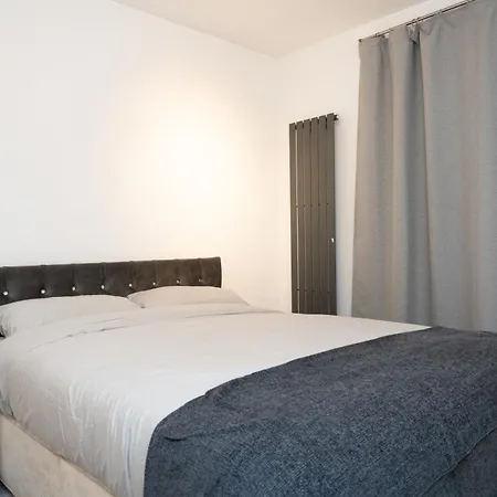 Ferienwohnung Alpha Grove